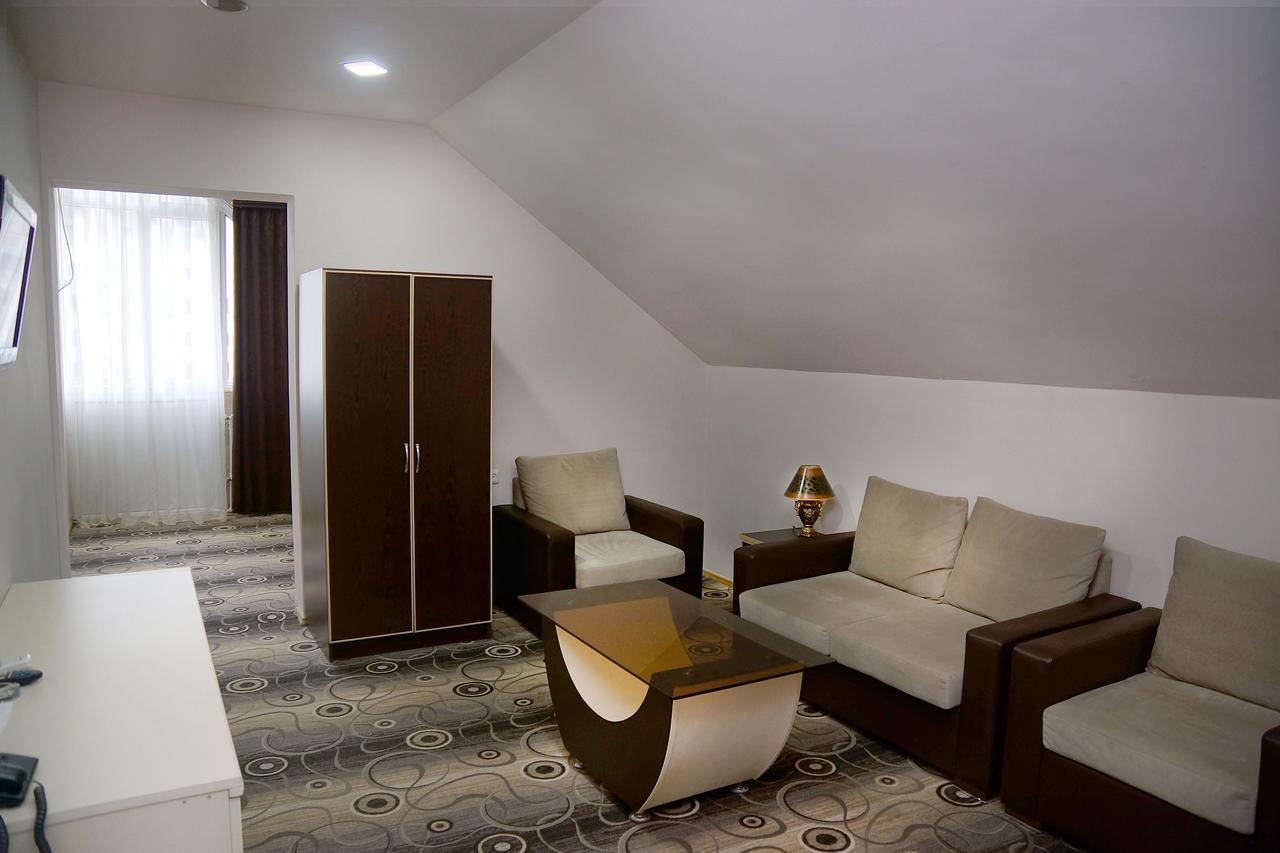 Nor Yerevan Hotel Экстерьер фото